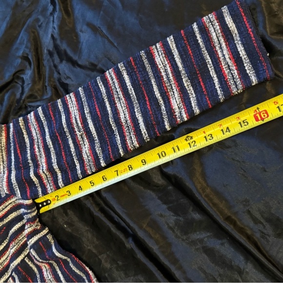 BCBGMaxazria Kathy‎ Striped Boucle Fringe Sweater Dress Size Medium - Picture 12 of 12